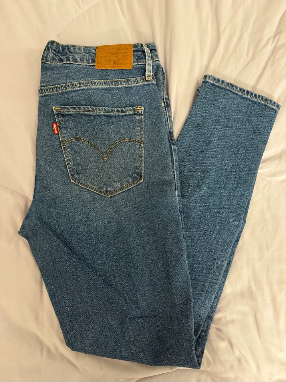 Levi's Women's Medium Blue 721 Skinny Jeans